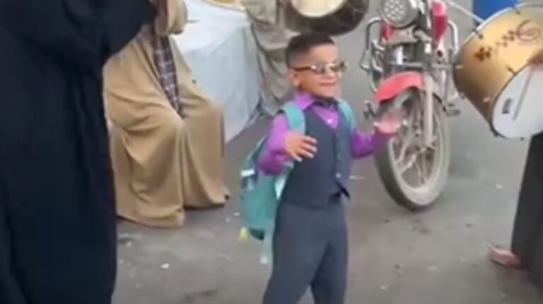 %d8%a3%d8%b3%d8%b1%d8%a9 %d9%85%d8%b5%d8%b1%d9%8a%d8%a9 %d8%aa%d8%b5%d8%b7%d8%ad%d8%a8 %d8%b7%d9%81%d9%84%d9%87%d8%a7 %d8%a5%d9%84%d9%89 %d8%a7%d9%84%d9%85%d8%af%d8%b1%d8%b3%d8%a9 %d8%a8%d8%a7%d9%84