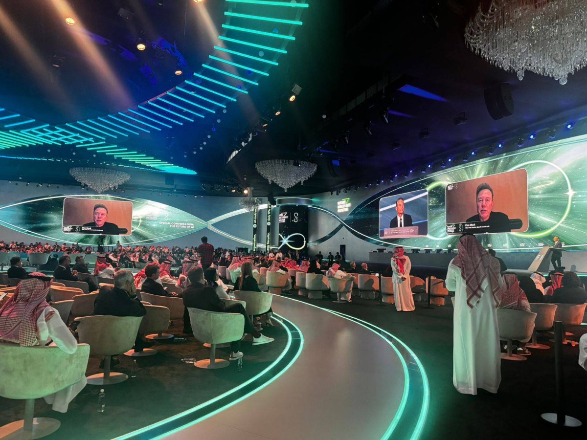 إيلون ماسك: الروبوتات «المؤنسنة» ستفوق عدد البشر بحلول 2040