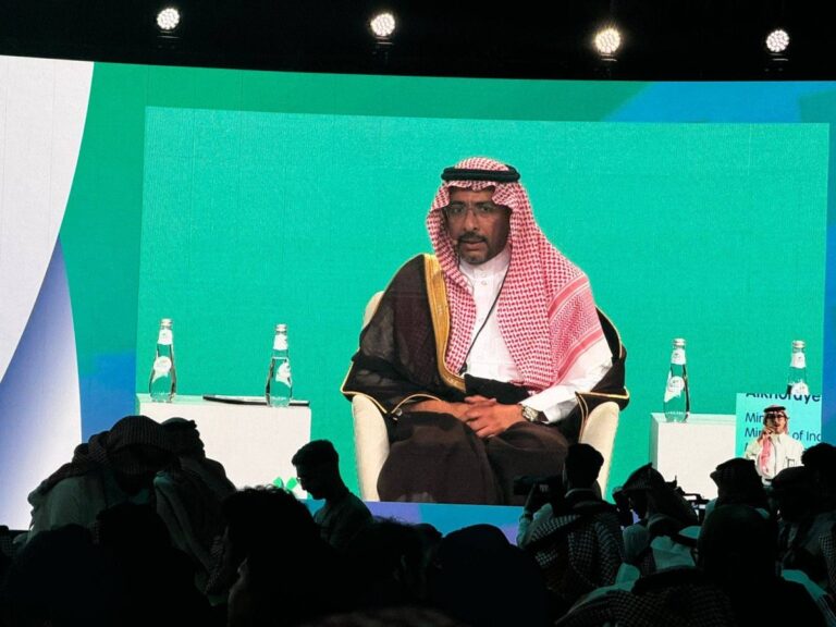 %d8%a7%d9%84%d8%ae%d8%b1%d9%8a%d9%81 %d8%a7%d9%84%d8%b3%d8%b9%d9%88%d8%af%d9%8a%d8%a9 %d8%aa%d8%b9%d9%85%d9%84 %d8%b9%d9%84%d9%89 %d8%aa%d9%88%d8%b7%d9%8a%d9%86 %d9%85%d8%ac%d9%85%d9%88%d8%b9%d8%a9