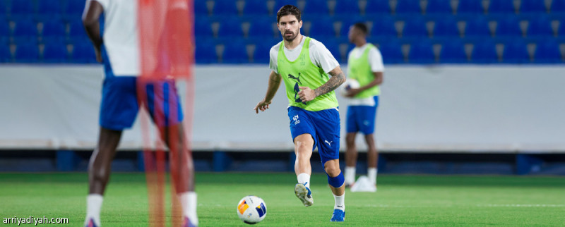 أمام الشرطة.. الهلال يسيطر