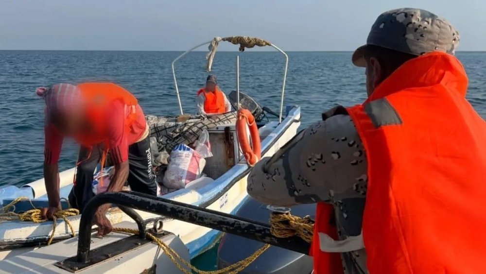 %d8%a5%d9%86%d9%82%d8%a7%d8%b0 5 %d9%85%d9%88%d8%a7%d8%b7%d9%86%d9%8a%d9%86 %d8%b9%d9%84%d9%82%d8%aa %d9%88%d8%a7%d8%b3%d8%b7%d8%aa%d9%87%d9%85 %d8%a7%d9%84%d8%a8%d8%ad%d8%b1%d9%8a%d8%a9 %d8%a8%d9%85