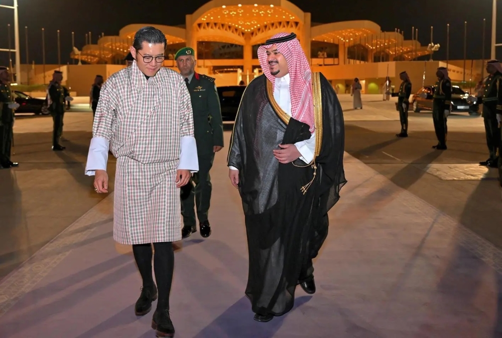 %d9%85%d9%84%d9%83 %d8%a8%d9%88%d8%aa%d8%a7%d9%86 %d9%8a%d8%ba%d8%a7%d8%af%d8%b1 %d8%a7%d9%84%d8%b1%d9%8a%d8%a7%d8%b6 %d9%88%d9%86%d8%a7%d8%a6%d8%a8 %d8%a3%d9%85%d9%8a%d8%b1 %d8%a7%d9%84%d9%85%d9%86