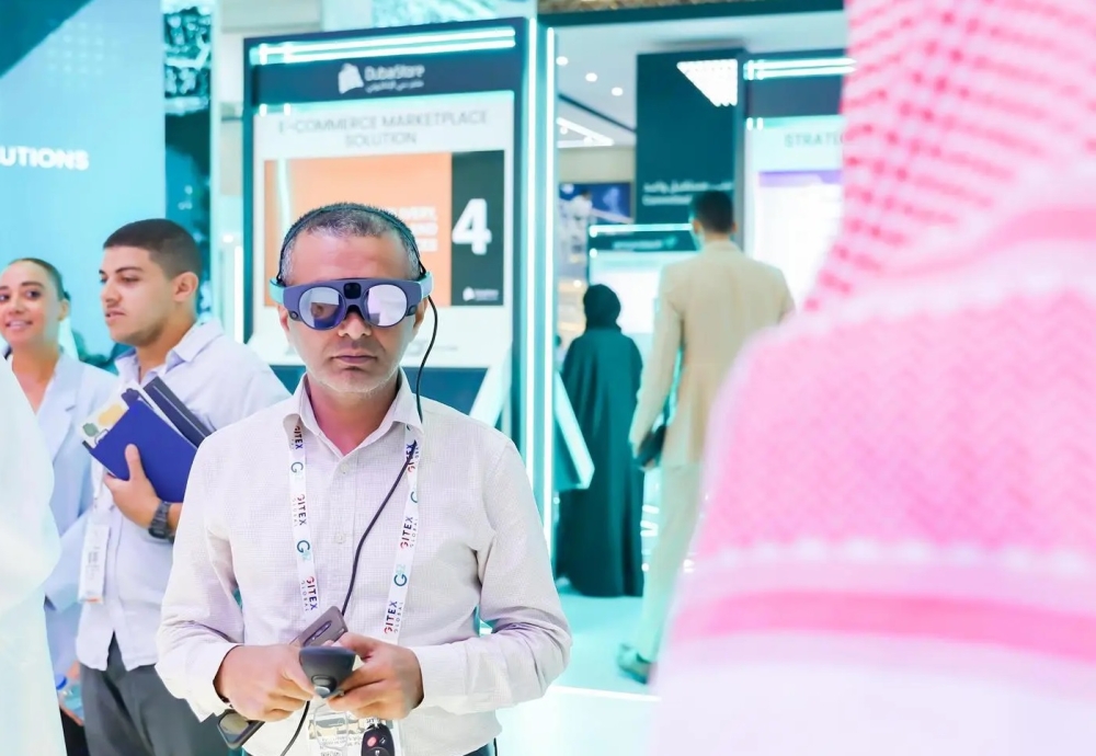 %d8%a7%d9%84%d9%85%d9%85%d9%84%d9%83%d8%a9 %d8%aa%d8%b3%d8%aa%d8%b9%d8%b1%d8%b6 %d9%85%d9%86%d8%ac%d8%b2%d8%a7%d8%aa%d9%87%d8%a7 %d8%a7%d9%84%d8%b5%d9%86%d8%a7%d8%b9%d9%8a%d8%a9 %d9%88%d8%a7%d9%84