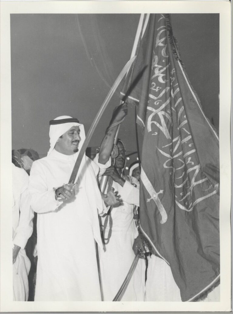 %d9%85%d9%86 %d8%a7%d9%84%d9%85%d9%88%d8%ad%d8%af %d8%a5%d9%84%d9%89 %d8%ae%d8%a7%d8%af%d9%85 %d8%a7%d9%84%d8%ad%d8%b1%d9%85%d9%8a%d9%86 %d8%a7%d9%84%d8%b9%d8%b1%d8%b6%d8%a9 %d8%b1%d9%85