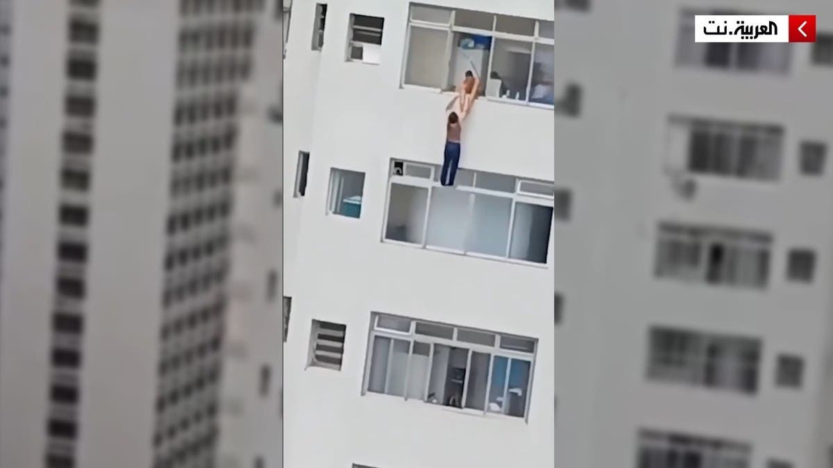 %d9%81%d9%8a%d8%af%d9%8a%d9%88 %d8%a7%d9%85%d8%b1%d8%a3%d8%a9 %d8%aa%d8%aa%d8%af%d9%84%d9%89 %d9%85%d9%86 %d8%ad%d8%a7%d9%81%d8%a9 %d9%85%d8%a8%d9%86%d9%89 %d8%b4%d8%a7%d9%87%d9%82 %d9%81%d9%8a