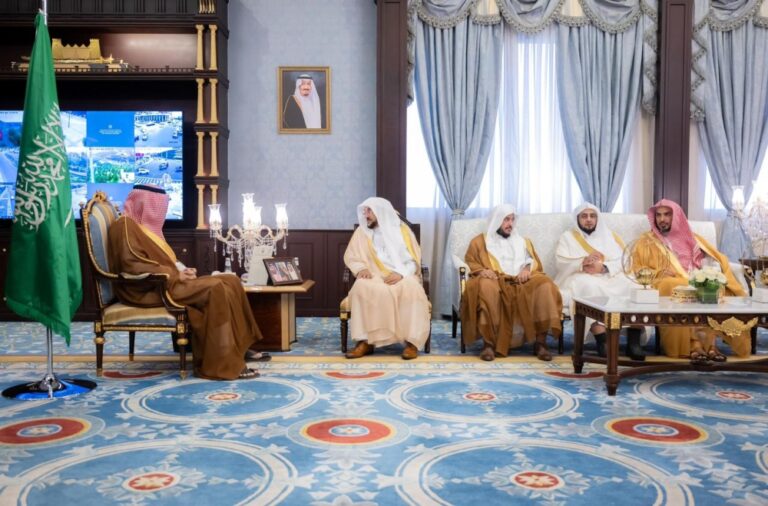 %d8%a3%d9%85%d9%8a%d8%b1 %d8%a7%d9%84%d8%a8%d8%a7%d8%ad%d8%a9 %d9%8a%d8%b4%d9%8a%d8%af %d8%a8%d8%ac%d9%87%d9%88%d8%af %d9%88%d8%b2%d9%8a%d8%b1 %d8%a7%d9%84%d8%b4%d8%a4%d9%88%d9%86 %d8%a7%d9%84%d8%a5