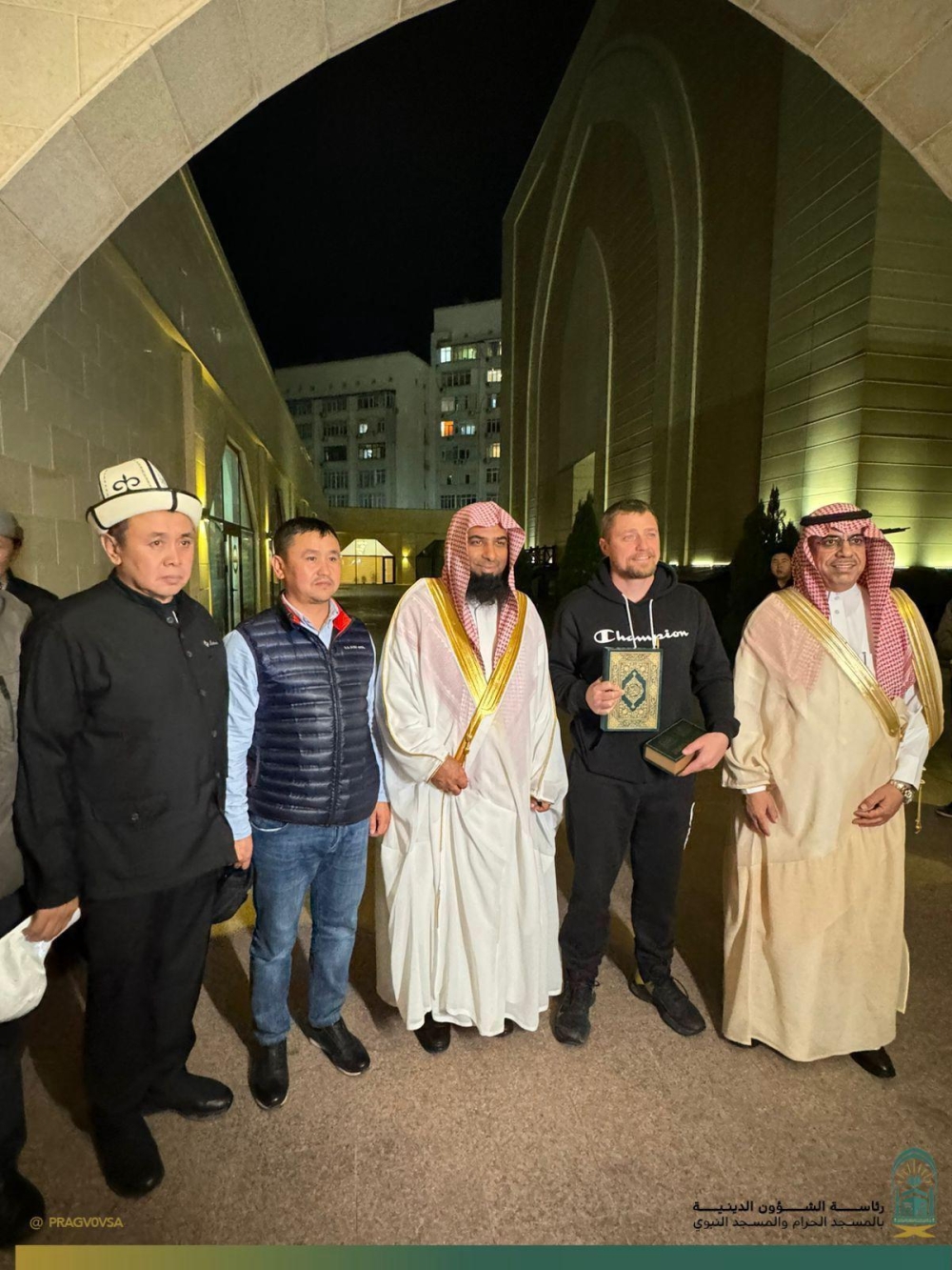 %d8%b4%d8%a7%d8%a8 %d8%b3%d9%8a%d8%a8%d9%8a%d8%b1%d9%8a %d9%8a%d8%b9%d9%84%d9%86 %d8%a5%d8%b3%d9%84%d8%a7%d9%85%d9%87 %d8%b9%d9%84%d9%89 %d9%8a%d8%af %d8%a7%d9%84%d8%b4%d9%8a%d8%ae %d8%b5%d9%84%d8%a7