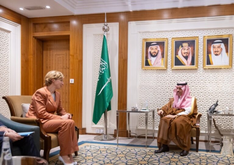 %d9%88%d8%b2%d9%8a%d8%b1 %d8%a7%d9%84%d8%ae%d8%a7%d8%b1%d8%ac%d9%8a%d8%a9 %d9%8a%d9%86%d8%a7%d9%82%d8%b4 %d8%a7%d9%84%d9%85%d8%b3%d8%aa%d8%ac%d8%af%d8%a7%d8%aa %d8%a7%d9%84%d8%a5%d9%82%d9%84%d9%8a