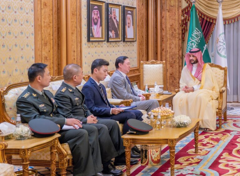 %d9%88%d8%b2%d9%8a%d8%b1 %d8%a7%d9%84%d8%af%d9%81%d8%a7%d8%b9 %d9%8a%d8%b3%d8%aa%d8%b9%d8%b1%d8%b6 %d8%a7%d9%84%d8%b9%d9%84%d8%a7%d9%82%d8%a7%d8%aa %d8%a7%d9%84%d8%ab%d9%86%d8%a7%d8%a6%d9%8a%d8%a9