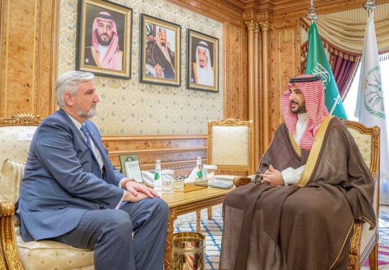 %d9%88%d8%b2%d9%8a%d8%b1 %d8%a7%d9%84%d8%af%d9%81%d8%a7%d8%b9 %d9%8a%d8%b3%d8%aa%d8%b9%d8%b1%d8%b6 %d8%b9%d9%84%d8%a7%d9%82%d8%a7%d8%aa %d8%a7%d9%84%d8%aa%d8%b9%d8%a7%d9%88%d9%86 %d9%85%d8%b9 %d8%ad