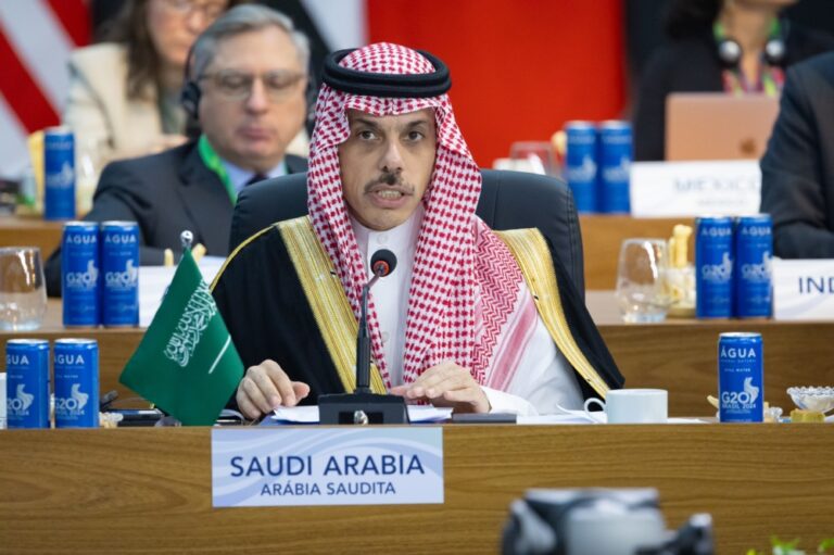 %d9%88%d8%b2%d9%8a%d8%b1 %d8%a7%d9%84%d8%ae%d8%a7%d8%b1%d8%ac%d9%8a%d8%a9 %d8%a8%d9%85%d8%ac%d9%85%d9%88%d8%b9%d8%a9 %d8%a7%d9%84%d8%b9%d8%b4%d8%b1%d9%8a%d9%86 %d8%a7%d9%84%d8%aa%d8%b9%d8%a7%d9%88