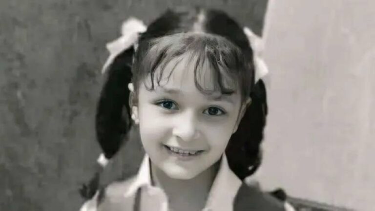 %d8%b7%d9%81%d9%84%d8%a9 %d8%a7%d8%a8%d8%aa%d8%af%d8%a7%d8%a6%d9%8a %d8%aa%d9%82%d8%aa%d9%84 %d8%b2%d9%85%d9%8a%d9%84%d8%aa%d9%87%d8%a7 %d9%81%d9%8a %d8%a7%d9%84%d8%ac%d8%b2%d8%a7%d8%a6%d8%b1