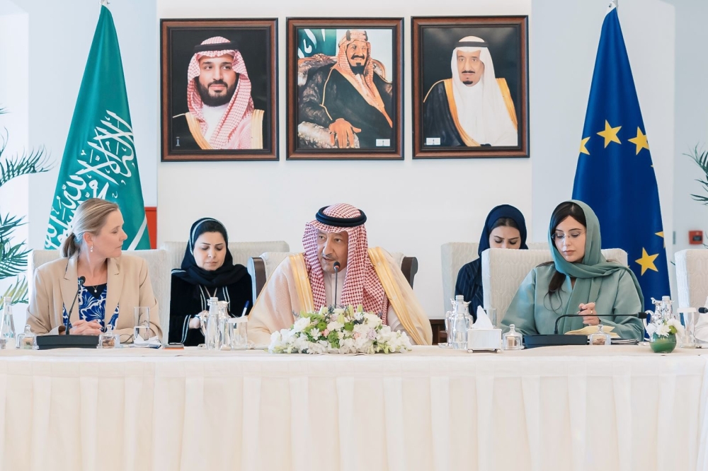 %d8%a8%d8%a7%d9%84%d8%b5%d9%88%d8%b1 %d8%a7%d9%84%d9%85%d9%85%d9%84%d9%83%d8%a9 %d9%88%d8%a7%d9%84%d8%a7%d8%aa%d8%ad%d8%a7%d8%af %d8%a7%d9%84%d8%a3%d9%88%d8%b1%d8%a8%d9%8a %d9%8a%d8%b3%d8%aa%d8%b9