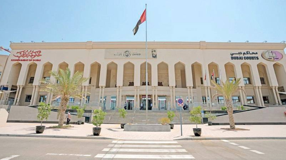 %d8%a7%d9%84%d8%a5%d9%85%d8%a7%d8%b1%d8%a7%d8%aa %d8%b1%d8%ac%d9%84 %d9%8a%d9%82%d8%a7%d8%b6%d9%8a %d8%b2%d9%88%d8%ac%d8%aa%d9%87 %d8%a8%d8%b3%d8%a8%d8%a8 %d8%b4%d9%8a%d9%83