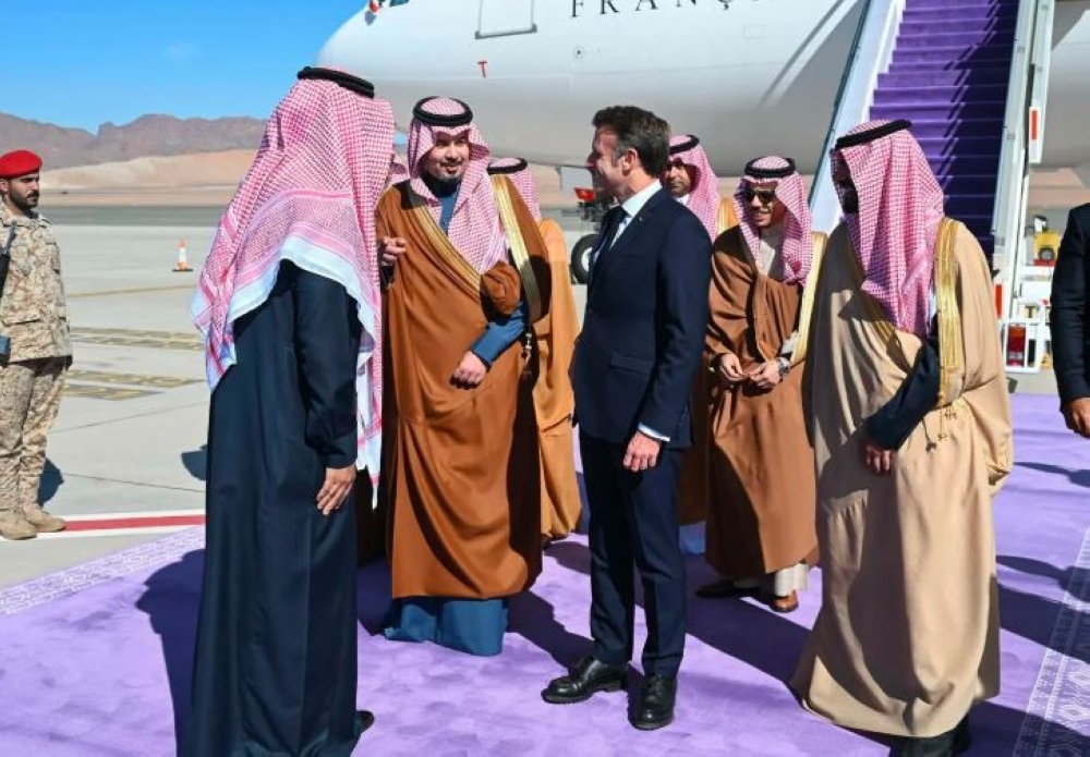 %d8%a7%d9%84%d8%b1%d8%a6%d9%8a%d8%b3 %d8%a7%d9%84%d9%81%d8%b1%d9%86%d8%b3%d9%8a %d9%8a%d8%b5%d9%84 %d8%a5%d9%84%d9%89 %d8%a7%d9%84%d8%b9%d9%84%d8%a7 %d9%81%d9%8a %d8%a5%d8%b7%d8%a7%d8%b1 %d8%b2%d9%8a