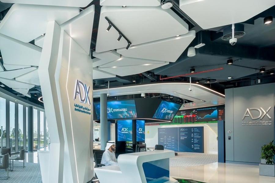 سوق أبوظبي للأوراق المالية يدرس إطلاق عقود الخيارات