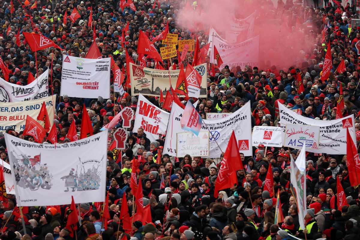 %d8%a5%d8%b6%d8%b1%d8%a7%d8%a8 %d9%81%d9%8a 9 %d9%85%d8%b5%d8%a7%d9%86%d8%b9 %d9%84%d9%81%d9%88%d9%84%d9%83%d8%b3%d9%81%d8%a7%d8%ba%d9%86 %d8%a7%d9%84%d8%a3%d9%84%d9%85%d8%a7%d9%86%d9%8a%d8%a9 %d9%84