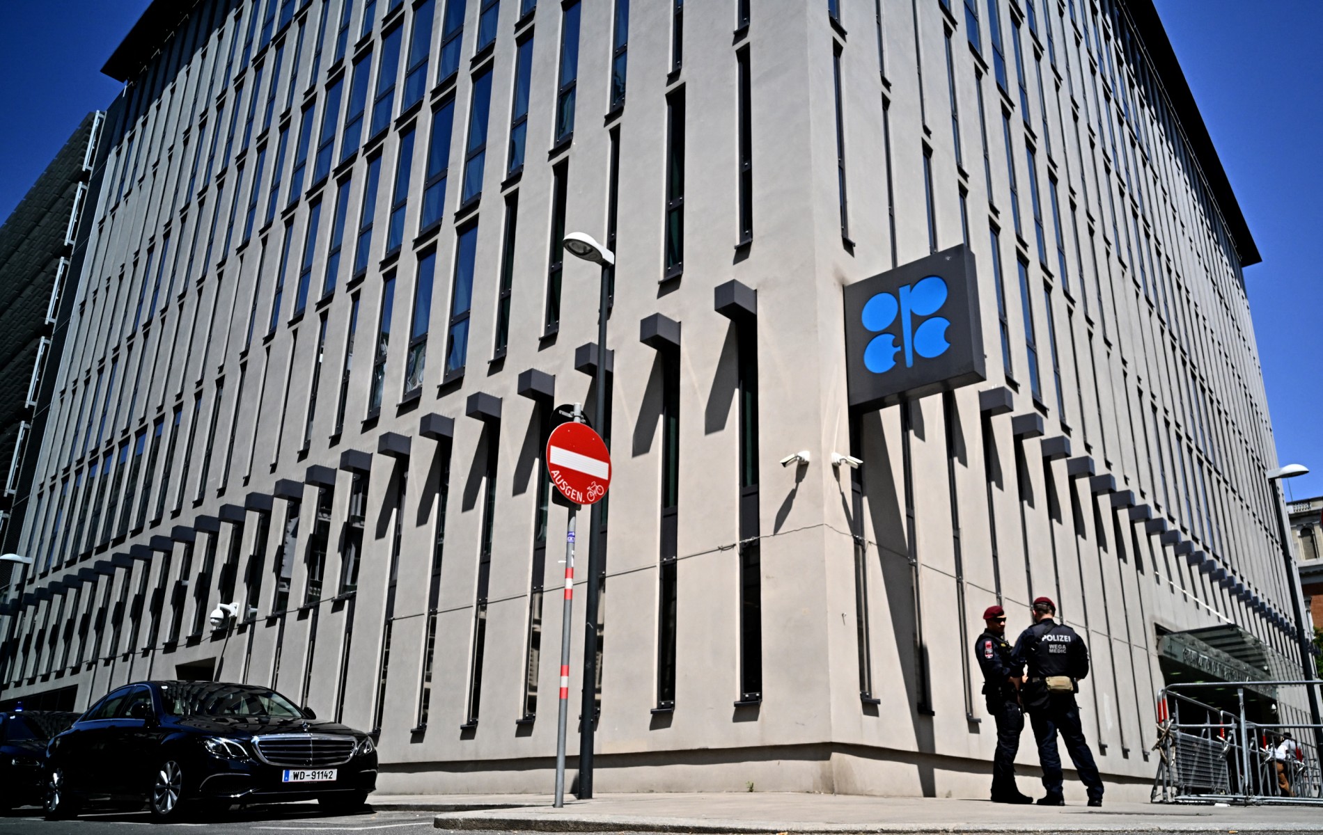 %d8%aa%d8%b1%d8%a7%d8%ac%d8%b9 %d8%a7%d9%84%d9%86%d9%81%d8%b7 %d9%88%d8%b3%d8%b7 %d9%85%d8%a4%d8%b4%d8%b1%d8%a7%d8%aa %d8%b9%d9%86 %d8%b6%d8%b9%d9%81 %d8%a7%d9%84%d8%b7%d9%84%d8%a8 %d8%a8%d8%b9%d8%af