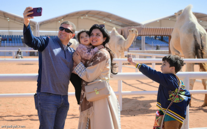 %d9%85%d9%87%d8%b1%d8%ac%d8%a7%d9%86 %d8%a7%d9%84%d8%a5%d8%a8%d9%84 %d9%8a%d8%b3%d8%aa%d9%82%d8%b7%d8%a8 180 %d8%b3%d8%a7%d8%a6%d8%ad%d8%a7 %d9%85%d9%86 20 %d8%af%d9%88%d9%84%d8%a9