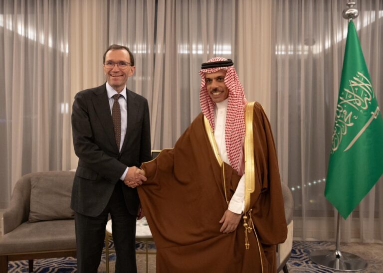 %d9%88%d8%b2%d9%8a%d8%b1 %d8%a7%d9%84%d8%ae%d8%a7%d8%b1%d8%ac%d9%8a%d8%a9 %d9%8a%d8%a8%d8%ad%d8%ab %d8%a7%d9%84%d8%aa%d8%b7%d9%88%d8%b1%d8%a7%d8%aa %d8%a7%d9%84%d8%a5%d9%82%d9%84%d9%8a%d9%85%d9%8a