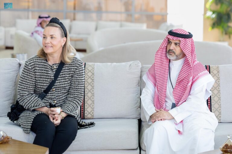 %d8%a7%d9%84%d8%b3%d9%81%d9%8a%d8%b1%d8%a9 %d8%a7%d9%84%d9%81%d9%86%d9%84%d9%86%d8%af%d9%8a%d8%a9 %d8%aa%d8%b7%d9%91%d9%84%d8%b9 %d8%b9%d9%84%d9%89 %d9%85%d8%ac%d8%b1%d9%8a%d8%a7%d8%aa %d8%b3%d8%a8