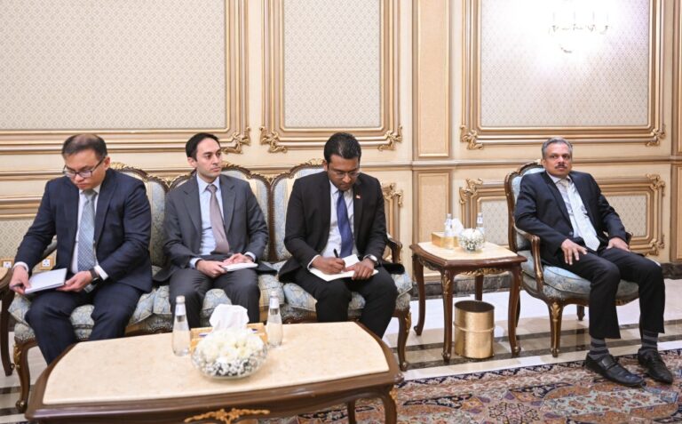 %d8%a7%d9%84%d9%85%d9%85%d9%84%d9%83%d8%a9 %d9%88%d8%b3%d9%86%d8%ba%d8%a7%d9%81%d9%88%d8%b1%d8%a9 %d8%aa%d8%a8%d8%ad%d8%ab%d8%a7%d9%86 %d8%a7%d9%84%d8%b9%d9%84%d8%a7%d9%82%d8%a7%d8%aa %d8%a7%d9%84