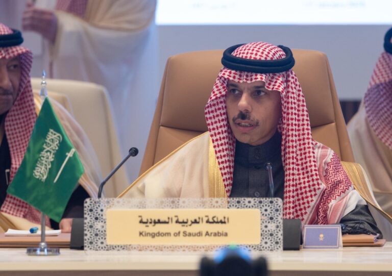 %d9%88%d8%b2%d9%8a%d8%b1 %d8%a7%d9%84%d8%ae%d8%a7%d8%b1%d8%ac%d9%8a%d8%a9 %d9%86%d8%b4%d8%af%d8%af %d8%b9%d9%84%d9%89 %d8%b1%d9%81%d8%b9 %d8%a7%d9%84%d8%b9%d9%82%d9%88%d8%a8%d8%a7%d8%aa %d9%88%d8%a7