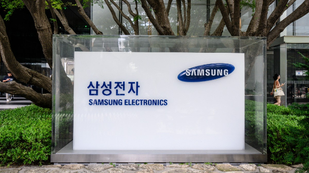 %d8%b3%d8%a7%d9%85%d8%b3%d9%88%d9%86%d8%ba %d8%aa%d8%b7%d9%84%d9%82 %d8%b3%d9%84%d8%b3%d9%84%d8%a9 %d9%87%d9%88%d8%a7%d8%aa%d9%81 Galaxy S25 %d8%a7%d9%84%d8%b0%d9%83%d9%8a%d8%a9 %d9%81%d9%85%d8%a7