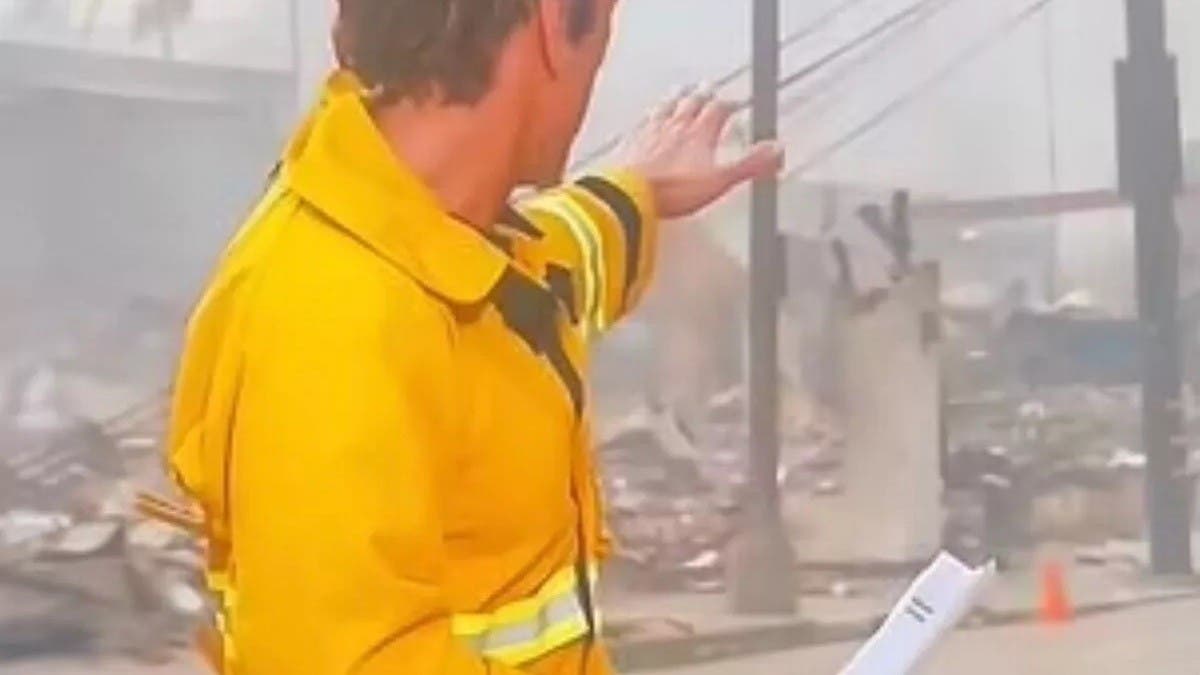 %d8%a8%d8%a7%d9%84%d9%85%d9%84%d8%a7%d9%82%d8%b7 %d9%85%d8%b0%d9%8a%d8%b9 %d9%8a%d8%ad%d8%b1%d8%b5 %d8%b9%d9%84%d9%89 %d8%a3%d9%86%d8%a7%d9%82%d8%aa%d9%87 %d8%a8%d9%8a%d9%86%d9%85%d8%a7 %d8%a7