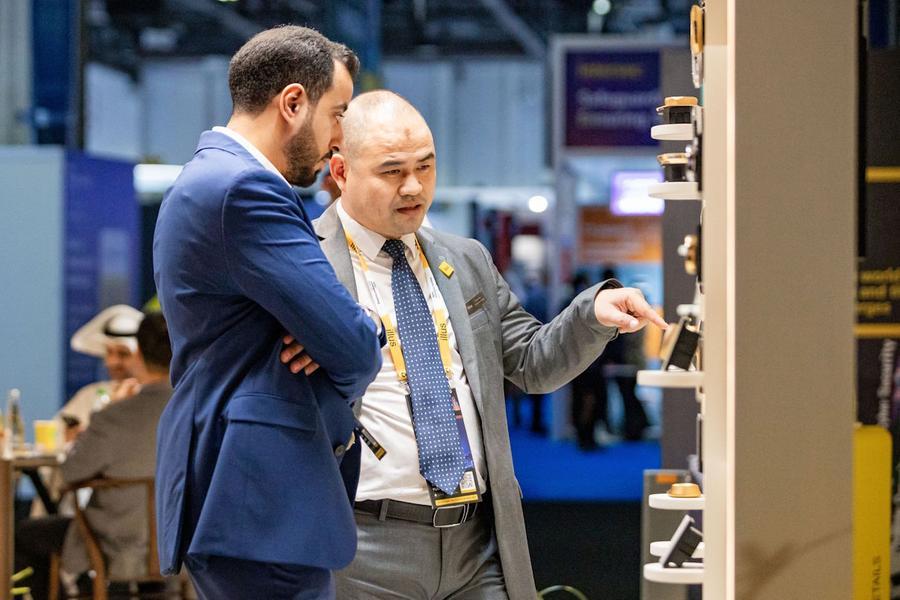 %d9%85%d8%b5%d9%85%d9%85%d9%88 %d8%a7%d9%84%d8%a5%d8%b6%d8%a7%d8%a1%d8%a9 %d8%a7%d9%84%d8%b9%d8%a7%d9%84%d9%85%d9%8a%d9%88%d9%86 %d9%81%d9%8a %d9%85%d8%a4%d8%aa%d9%85%d8%b1 %d8%ab%d9%8a%d9%86%d9%83