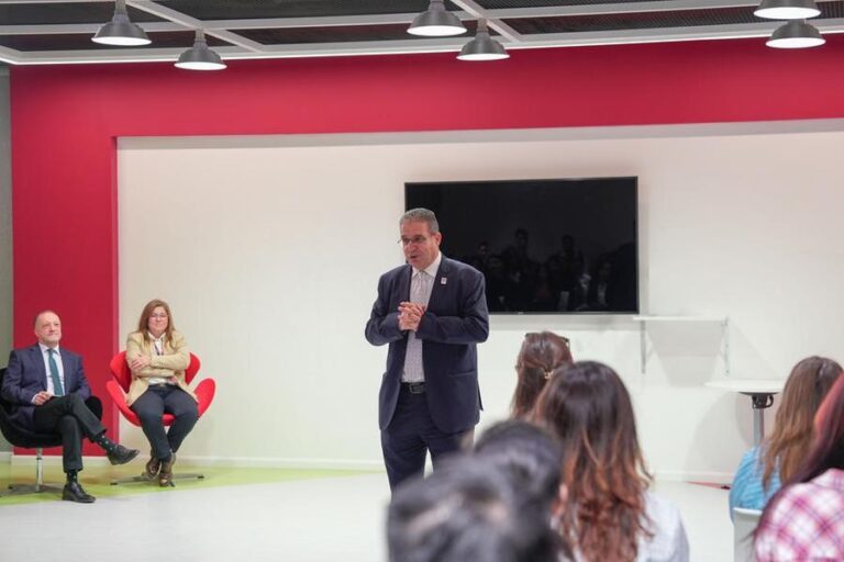 %d8%ac%d8%a7%d9%85%d8%b9%d8%a9 %d8%a3%d8%a8%d9%88%d8%b8%d8%a8%d9%8a %d8%aa%d8%b7%d9%84%d9%82 %d8%a7%d9%84%d9%86%d8%b3%d8%ae%d8%a9 %d8%a7%d9%84%d8%a7%d9%81%d8%aa%d8%aa%d8%a7%d8%ad%d9%8a%d8%a9 %d9%85