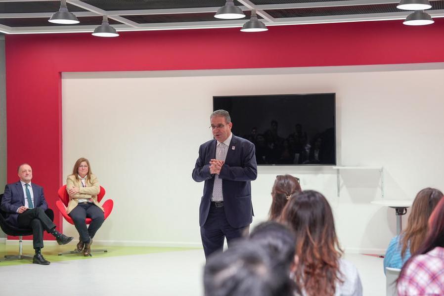 %d8%ac%d8%a7%d9%85%d8%b9%d8%a9 %d8%a3%d8%a8%d9%88%d8%b8%d8%a8%d9%8a %d8%aa%d8%b7%d9%84%d9%82 %d8%a7%d9%84%d9%86%d8%b3%d8%ae%d8%a9 %d8%a7%d9%84%d8%a7%d9%81%d8%aa%d8%aa%d8%a7%d8%ad%d9%8a%d8%a9 %d9%85