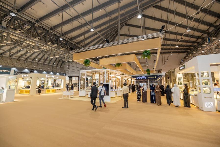 %d9%85%d8%b9%d8%b1%d8%b6 %d8%ac%d9%88%d8%a7%d9%87%d8%b1 %d8%a7%d9%84%d8%a5%d9%85%d8%a7%d8%b1%d8%a7%d8%aa 2025 %d9%8a%d9%86%d8%b7%d9%84%d9%82 %d9%81%d9%8a 29 %d9%8a%d9%86%d8%a7%d9%8a%d8%b1 %d8%a5