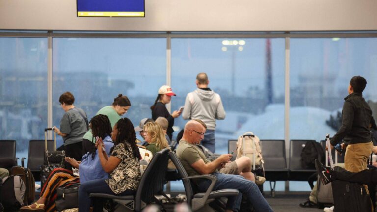 %d8%aa%d8%b9%d8%b7%d9%84 %d8%a2%d9%84%d8%a7%d9%81 %d8%a7%d9%84%d8%b1%d8%ad%d9%84%d8%a7%d8%aa %d8%a7%d9%84%d8%ac%d9%88%d9%8a%d8%a9 %d8%a8%d8%b3%d8%a8%d8%a8 %d8%b9%d8%a7%d8%b5%d9%81%d8%a9 %d8%b4%d8%aa