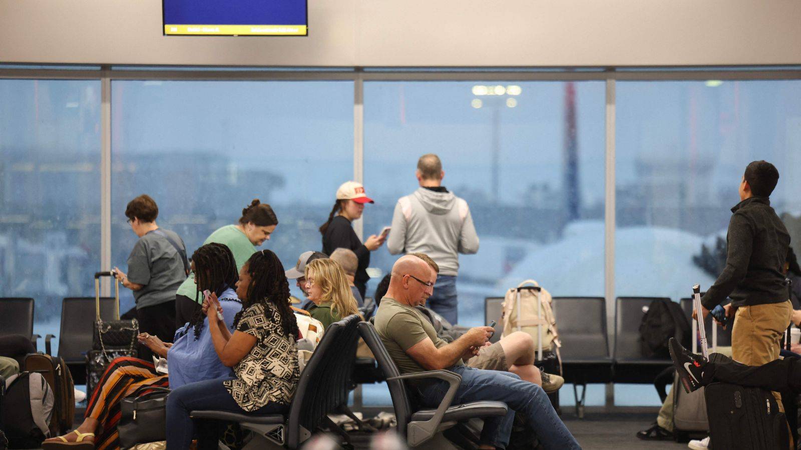 %d8%aa%d8%b9%d8%b7%d9%84 %d8%a2%d9%84%d8%a7%d9%81 %d8%a7%d9%84%d8%b1%d8%ad%d9%84%d8%a7%d8%aa %d8%a7%d9%84%d8%ac%d9%88%d9%8a%d8%a9 %d8%a8%d8%b3%d8%a8%d8%a8 %d8%b9%d8%a7%d8%b5%d9%81%d8%a9 %d8%b4%d8%aa