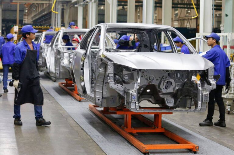 %d8%aa%d8%ad%d8%af%d9%8a%d8%a7%d8%aa %d8%aa%d8%b9%d9%8a%d8%af %d8%aa%d8%b4%d9%83%d9%8a%d9%84 %d8%b5%d9%86%d8%a7%d8%b9%d8%a9 %d8%a7%d9%84%d8%b3%d9%8a%d8%a7%d8%b1%d8%a7%d8%aa %d8%a7%d9%84%d8%b9%d8%a7