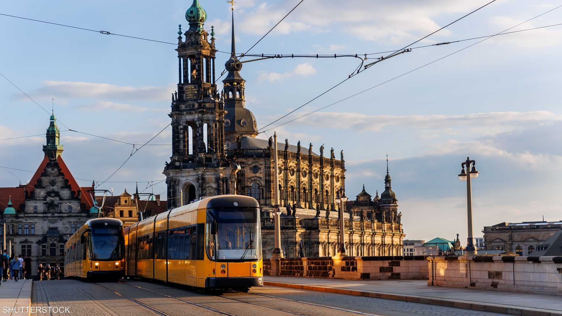 %d9%82%d8%b7%d8%a7%d8%b9 %d8%a7%d9%84%d8%b6%d9%8a%d8%a7%d9%81%d8%a9 %d9%81%d9%8a %d8%a3%d9%84%d9%85%d8%a7%d9%86%d9%8a%d8%a7 %d9%8a%d8%aa%d9%83%d8%a8%d8%af %d8%ae%d8%b3%d8%a7%d8%a6%d8%b1 %d9%81%d9%8a