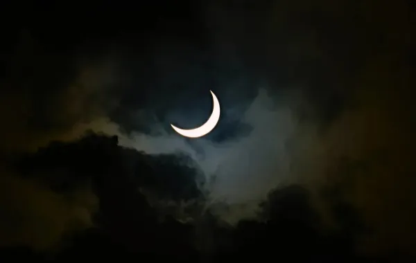 المحكمة العليا تعلن: غداً السبت غرة شهر رمضان المبارك بالسعودية