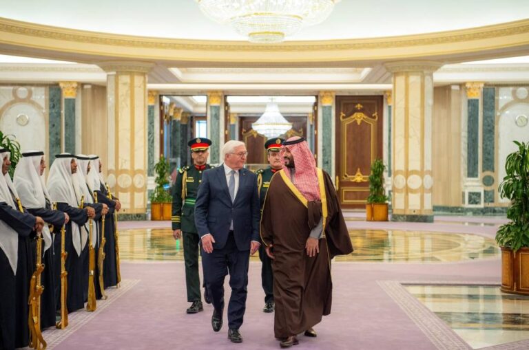 %d8%ac%d9%84%d8%b3%d8%a9 %d9%85%d8%a8%d8%a7%d8%ad%d8%ab%d8%a7%d8%aa %d8%b3%d8%b9%d9%88%d8%af%d9%8a%d8%a9 %d8%a3%d9%84%d9%85%d8%a7%d9%86%d9%8a%d8%a9 %d9%84%d9%85%d9%86%d8%a7%d9%82%d8%b4%d8%a9 %d8%a3