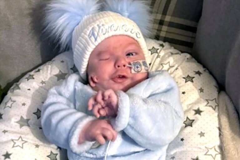 %d9%88%d9%84%d8%a7%d8%af%d8%a9 %d8%b7%d9%81%d9%84 %d8%a8%d8%b9%d9%8a%d9%86 %d9%88%d8%a7%d8%ad%d8%af%d8%a9 %d9%88%d8%a3%d8%b0%d9%86%d9%87 %d8%b9%d9%84%d9%89 %d8%ae%d8%af%d9%87