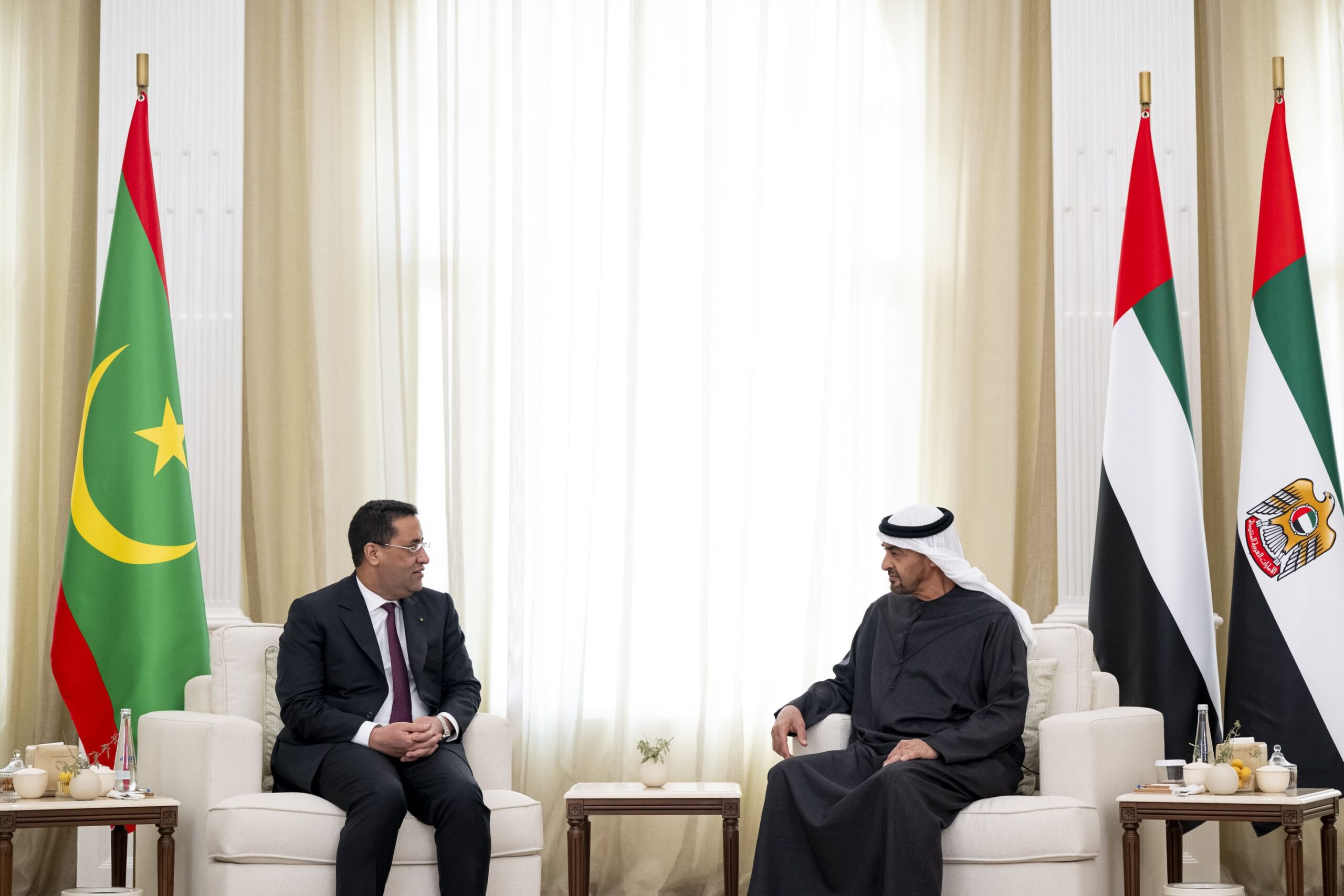 رئيس الدولة يتلقى رسالة من الرئيس الموريتاني تتصل بالعلاقات الأخوية