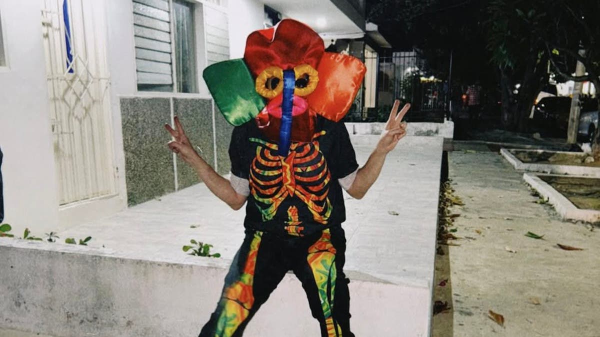 %d8%b4%d8%a7%d9%83%d9%8a%d8%b1%d8%a7 %d8%aa%d8%aa%d8%b3%d9%84%d9%84 %d9%85%d8%aa%d9%86%d9%83%d8%b1%d8%a9 %d8%a8%d8%b2%d9%8a %d9%81%d9%8a%d9%84 %d9%88%d9%82%d8%b1%d8%af %d9%84%d9%85%d9%87%d8%b1%d8%ac