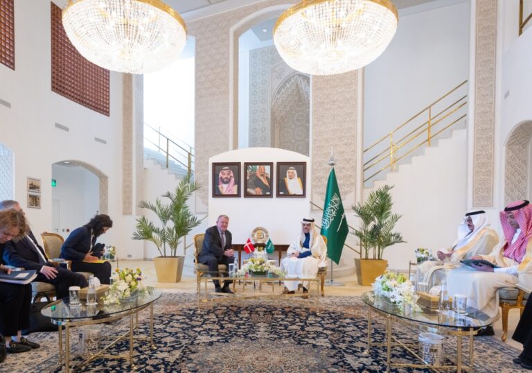 %d9%88%d8%b2%d9%8a%d8%b1 %d8%a7%d9%84%d8%ae%d8%a7%d8%b1%d8%ac%d9%8a%d8%a9 %d9%88%d9%86%d8%b8%d9%8a%d8%b1%d9%87 %d8%a7%d9%84%d8%af%d9%86%d9%85%d8%a7%d8%b1%d9%83%d9%8a %d9%8a%d8%a8%d8%ad%d8%ab%d8%a7