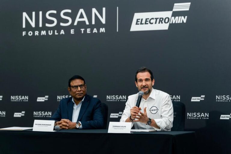 %d9%86%d9%8a%d8%b3%d8%a7%d9%86 %d9%81%d9%88%d8%b1%d9%85%d9%88%d9%84%d8%a7 %d8%a5%d9%8a %d9%88%d8%a8%d8%aa%d8%b1%d9%88%d9%85%d9%8a%d9%86 %d9%8a%d8%ad%d8%aa%d9%81%d9%84%d8%a7%d9%86 %d8%a8%d8%a5%d8%b7