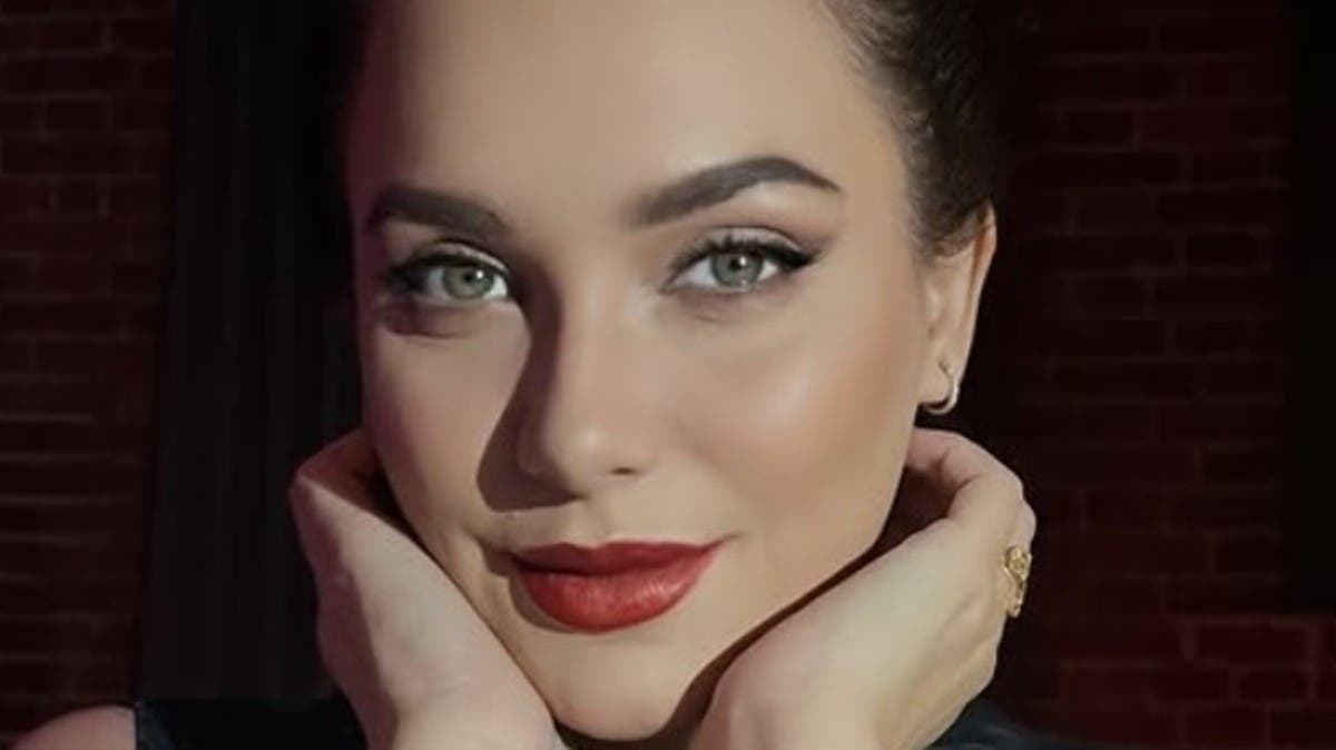 “بشار الأسد رجل شريف وقابلته منفردا”.. سلاف فواخرجي تكشف