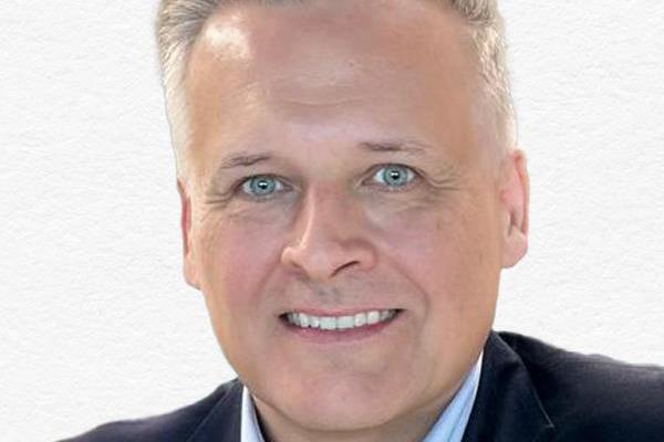 %d9%81%d9%8a%d9%86%d8%a7%d8%b3%d8%aa%d8%b1%d8%a7 %d8%aa%d8%b7%d8%b1%d8%ad %d9%85%d8%b3%d8%a7%d8%b9%d8%af%d9%8b%d8%a7 %d9%8a%d8%b9%d9%85%d9%84 %d8%a8%d8%a7%d9%84%d8%b0%d9%83%d8%a7%d8%a1 %d8%a7