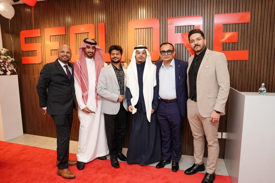 سيكلور تفتتح مقرها الرئيسي في السعودية وتطلق مبادرة “الأمن 2030” دعماً لرؤية المملكة