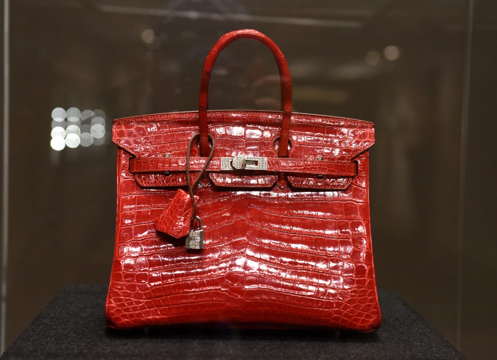 %d9%85%d8%a8%d9%8a%d8%b9%d8%a7%d8%aa %d8%ad%d9%82%d9%8a%d8%a8%d8%a9 %d8%a8%d9%8a%d8%b1%d9%83%d9%86 %d8%aa%d8%b9%d8%b2%d8%b2 %d9%85%d9%83%d8%a7%d8%b3%d8%a8 %d8%af%d8%a7%d8%b1 Hermes %d9%81%d9%8a %d8%a7