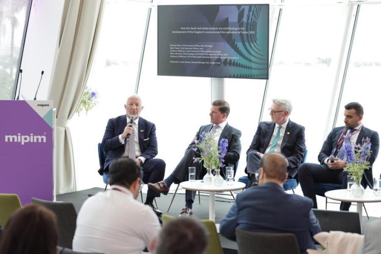 %d8%b3%d8%a7%d8%b1%d9%83 %d8%a7%d8%b3%d8%aa%d8%b9%d8%b1%d8%b6%d8%aa %d9%85%d9%86%d8%ac%d8%b2%d8%a7%d8%aa%d9%87%d8%a7 %d9%88%d8%ae%d8%b7%d8%b7%d9%87%d8%a7 %d8%a7%d9%84%d9%85%d8%b3%d8%aa%d9%82%d8%a8