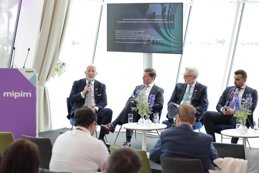 %d8%b3%d8%a7%d8%b1%d9%83 %d8%a7%d8%b3%d8%aa%d8%b9%d8%b1%d8%b6%d8%aa %d9%85%d9%86%d8%ac%d8%b2%d8%a7%d8%aa%d9%87%d8%a7 %d9%88%d8%ae%d8%b7%d8%b7%d9%87%d8%a7 %d8%a7%d9%84%d9%85%d8%b3%d8%aa%d9%82%d8%a8